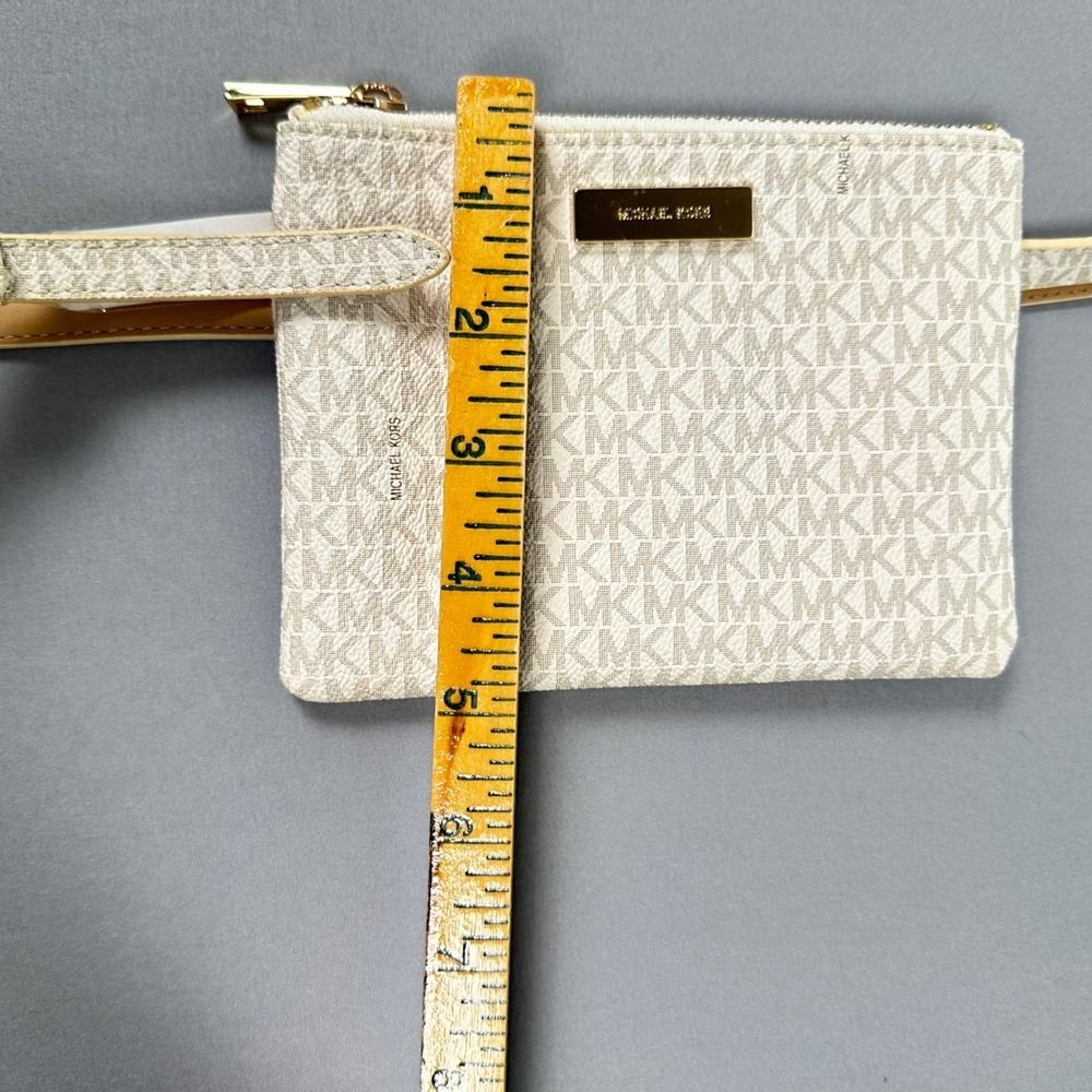 Michael Kors MK Signature Logo Belt Bag White Tan Gold Hardware Size M 554562 - Picture 8 of 10